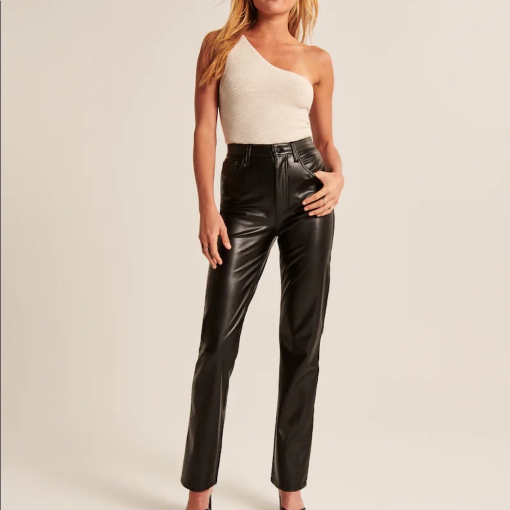 A&F Vegan Leather 90s Straight Pants | size 6 Long | nwt